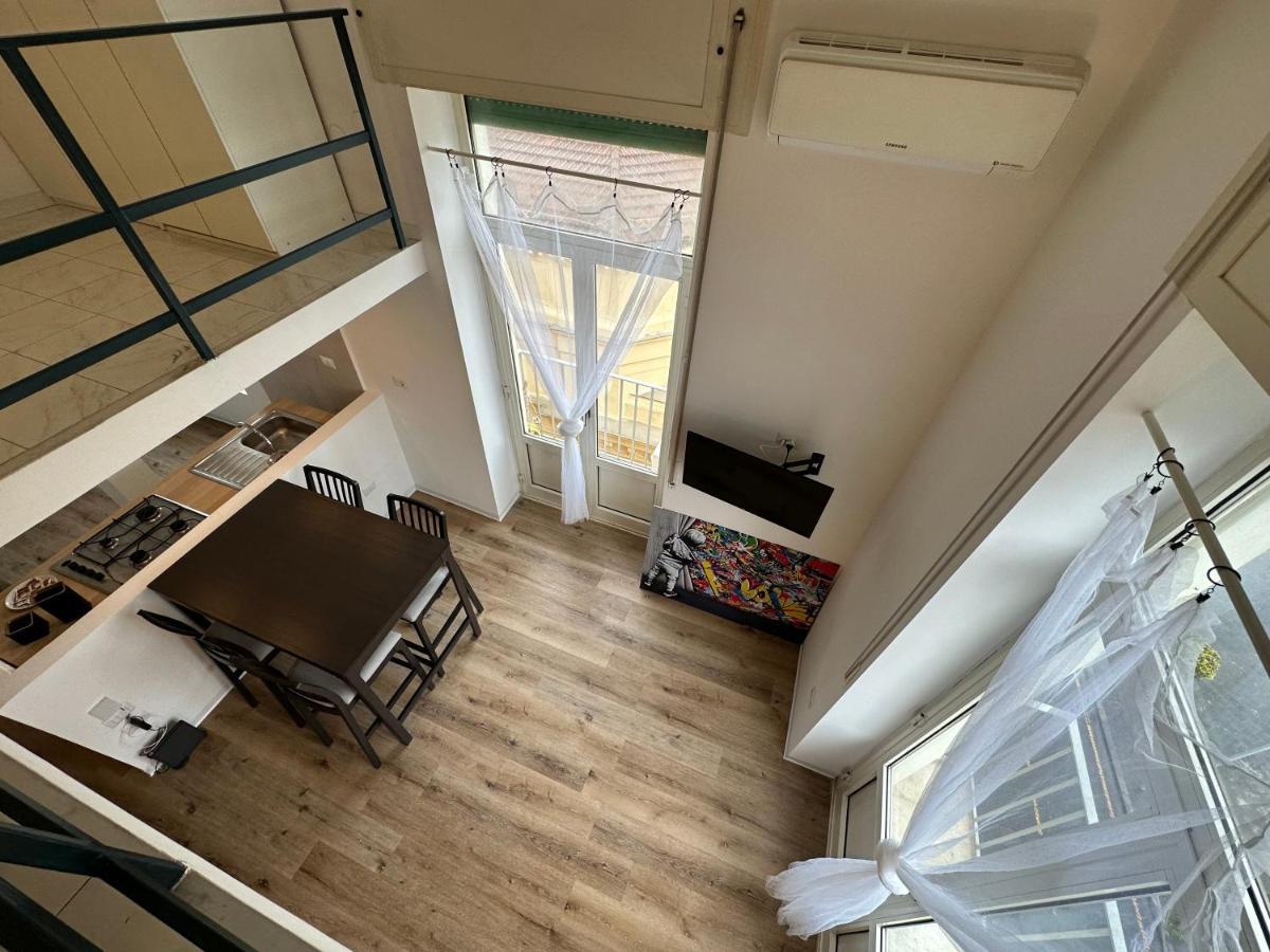 La Dimora Al Castello Central Flat Naples - My Place Luaran gambar