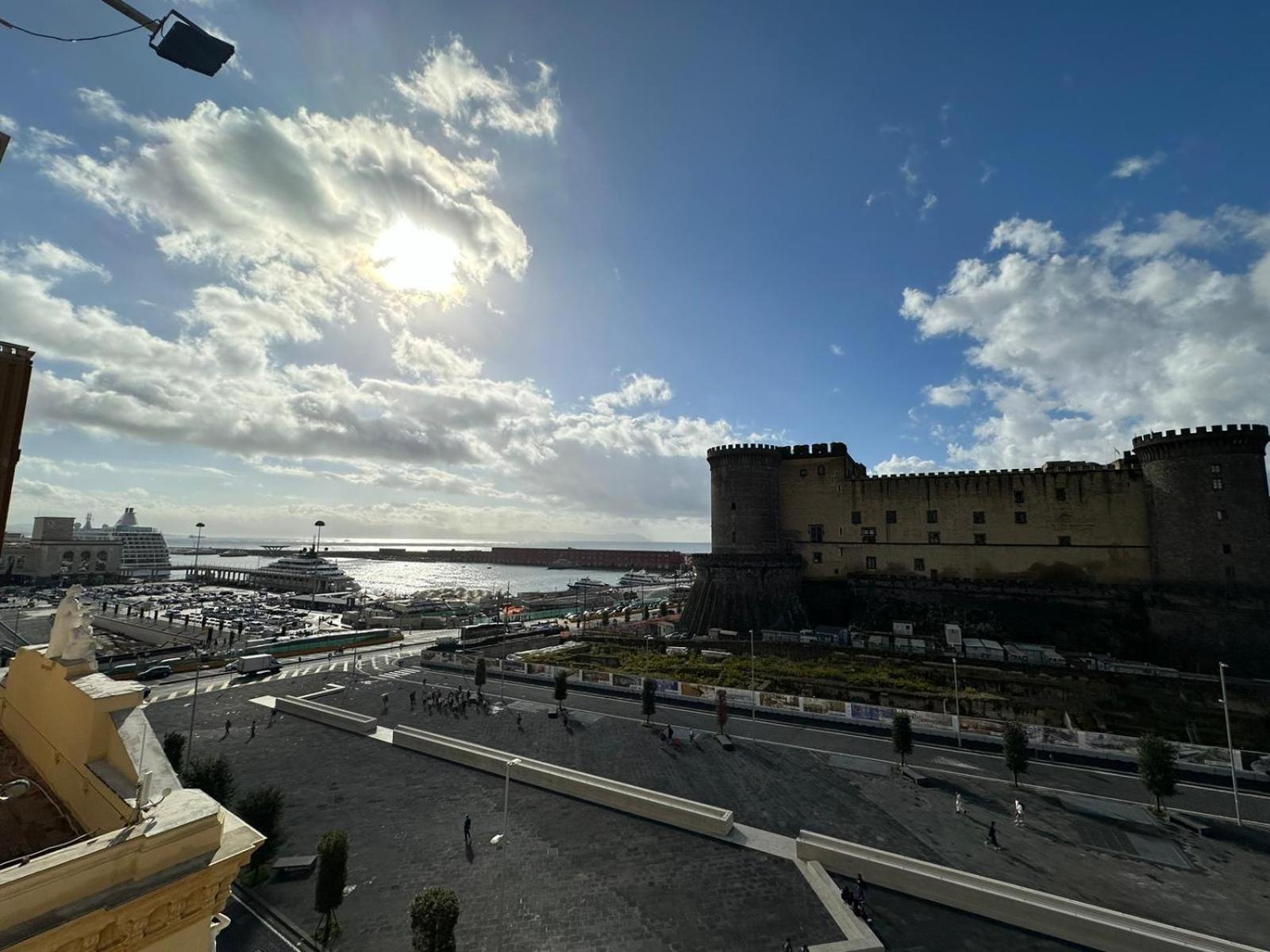 La Dimora Al Castello Central Flat Naples - My Place Luaran gambar